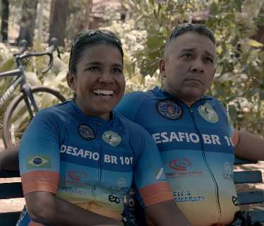 Casal de MS percorre quase 5 mil km de bicicleta para ajudar crianças