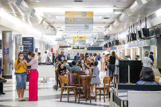 No Aeroporto, saudades e cuidados redobrados justificam viagens no Natal