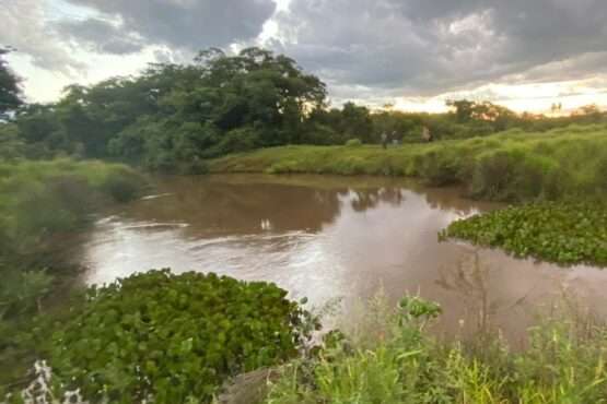 Adolescente desaparece ao pular em lagoa com 10 metros de profundidade