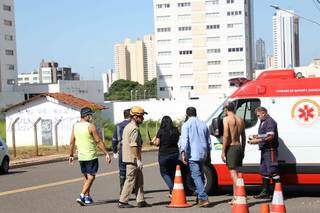Beb&ecirc; de 9 meses &eacute; socorrido em colis&atilde;o entre dois ve&iacute;culos na Via Parque
