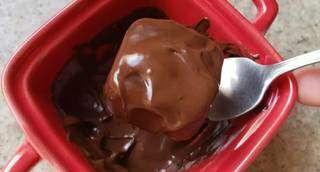 Podem – e devem – se banhados em uma ganache de chocolate 70% cacau (Foto: Arquivo Pessoal)