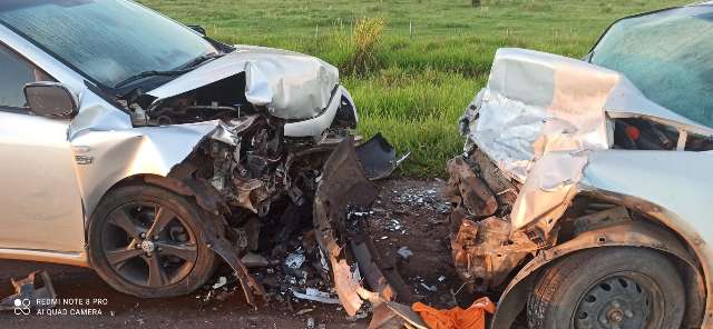 Crian&ccedil;a de 3 anos morre e beb&ecirc; sofre fraturas ap&oacute;s colis&atilde;o entre carros