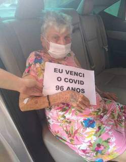 Terezinha vence a covid-19 aos 96 anos e surpreende a fam&iacute;lia
