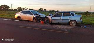 Criança de 3 anos morre e bebê sofre fraturas após colisão entre carros Criança de 3 anos morre e bebê sofre fraturas após colisão entre carros