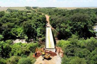 Governo abre licita&ccedil;&otilde;es para pontes em Bela Vista, Rio Verde e Rio Negro