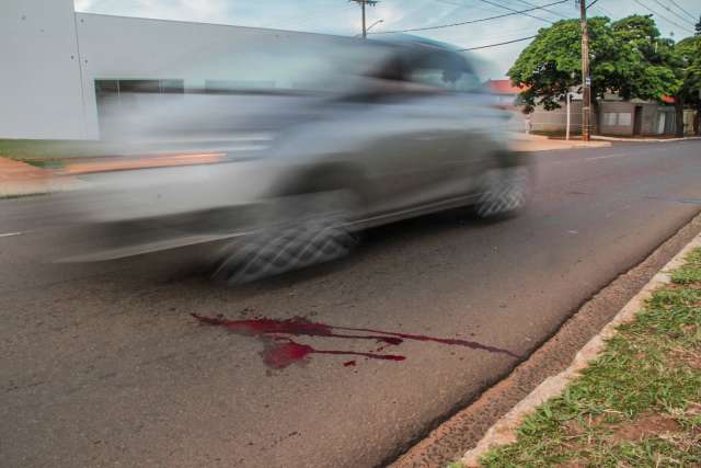 Motociclista atropela idoso na Guaicurus e foge sem prestar socorro