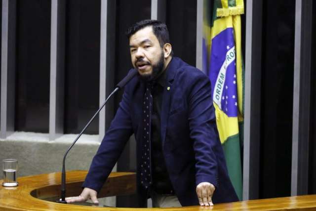 Deputado usa dinheiro p&uacute;blico para pagar aluguel de casa para fam&iacute;lia