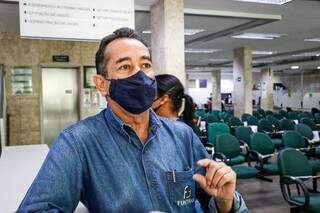 Coordenador de trabalho da Funtrab, Antônio Modesto de Oliveira, explicou que aplicativo será lançado de forma mais ampla durante janeiro. (Foto: Henrique Kawaminami)