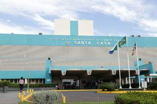Entrada da Santa Casa de Campo Grande, maior hospital de MS (Foto: Kísie Ainoã/Arquivo)