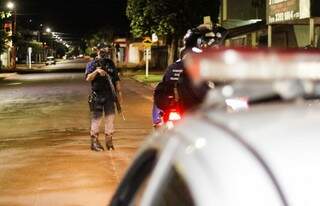 Guarda Civil Metropolitana durante fiscalização do toque de recolher. (Foto: Arquivo/Henrique Kawaminami)