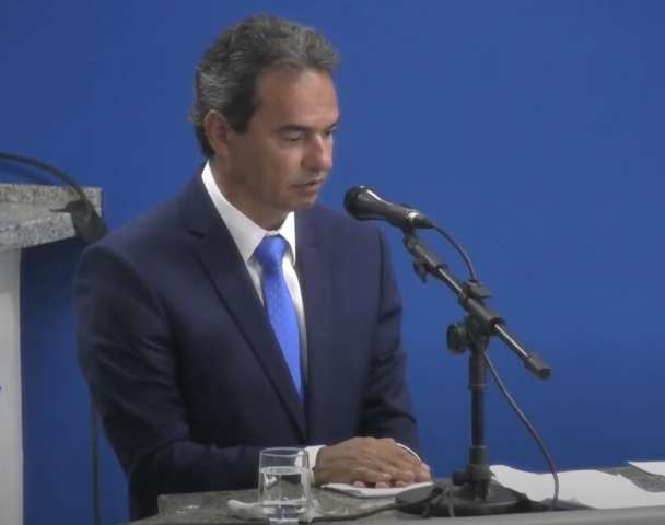 Minuto de sil&ecirc;ncio em homenagem a v&iacute;timas da covid abre posse de Marquinhos