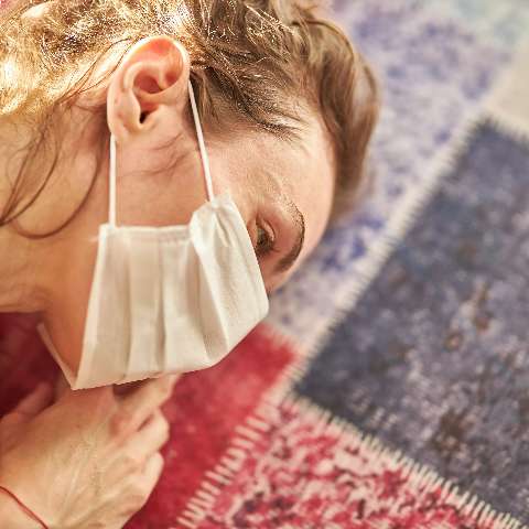 Pelo visto, "novo normal" e "é só rinite" ainda farão parte de 2021