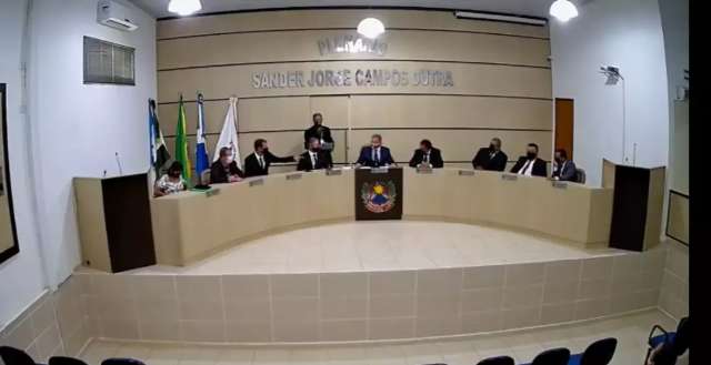 Com elei&ccedil;&atilde;o sub judice, vereadores assumem cidades &ldquo;sem prefeito&rdquo;
