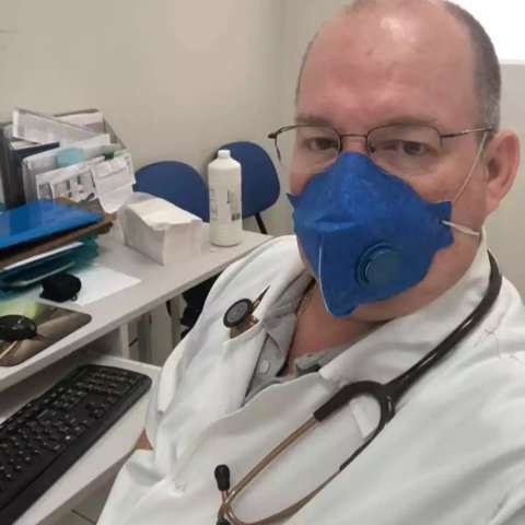 V&iacute;tima de covid, morre o m&eacute;dico Paulo de Tarso aos 57 anos 