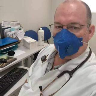 V&iacute;tima de covid, morre o m&eacute;dico Paulo de Tarso aos 57 anos 
