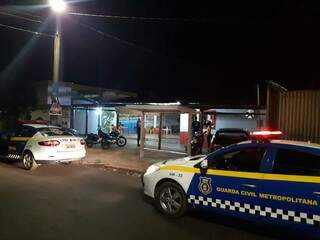 Tr&ecirc;s festas clandestinas s&atilde;o encerradas durante o toque de recolher