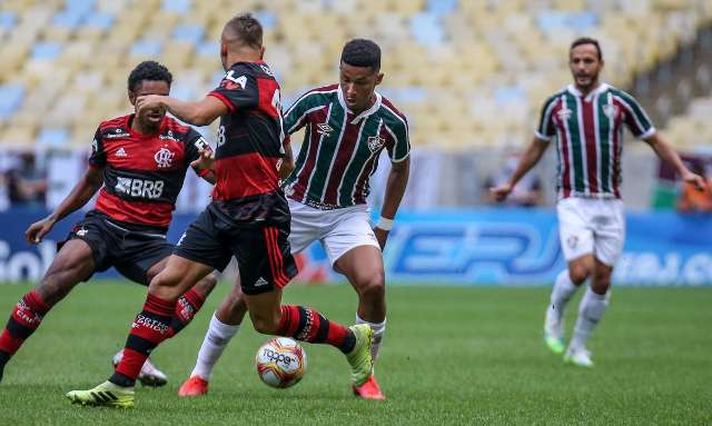 Brasileir&atilde;o s&oacute; volta na pr&oacute;xima quarta-feira com cl&aacute;ssicos e l&iacute;der em campo