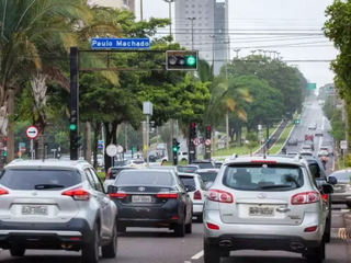 Trânsito na Avenida Afonso Pena, em Campo Grande (Foto: Arquivo)