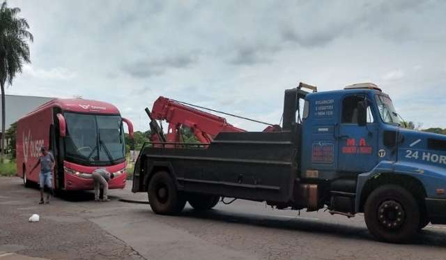 &Ocirc;nibus de aplicativo &eacute; apreendido por fazer transporte clandestino
