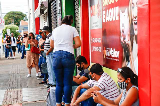 Ag&ecirc;ncia de empregos oferece 32 vagas para auxiliar de linha de produ&ccedil;&atilde;o