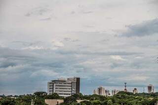 Na Capital dia continua nublado. (Foto: Marcos Maluf)