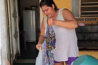 &ldquo;T&ocirc; queimando&rdquo;, gritava mulher que teve a casa destru&iacute;da em inc&ecirc;ndio