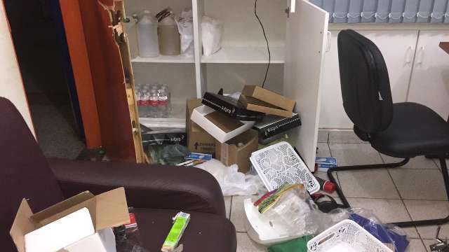 Furtada pela segunda vez, escola fica sem TV e notebooks
