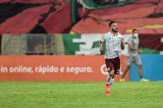 Fluminense cresce no 2º tempo, marca nos acréscimos e vence o Flamengo de virada Fluminense cresce no 2º tempo, marca nos acréscimos e vence o Flamengo de virada