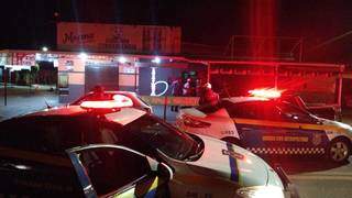 Mesmo em noite chuvosa, 363 pessoas descumprem toque de recolher na Capital