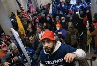 Multidão pró-Trump invade o Capitólio dos EUA em 6 de janeiro de 2021 em Washington, DC.(Foto: Win McNamee/Getty Images/AFP)