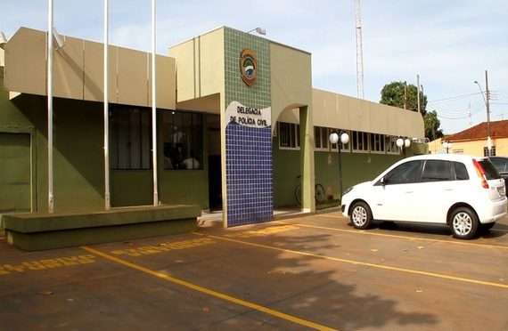 Durante briga, homem &eacute; assassinado a facadas pelo filho adolescente