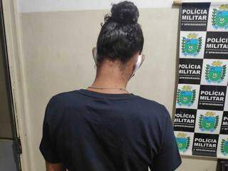 Adolescente &eacute; apreendida com mala &quot;recheada&quot; de maconha e haxixe em &ocirc;nibus 