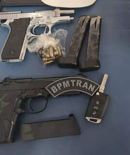 Homem &eacute; preso com arma, muni&ccedil;&otilde;es e carregadores em persegui&ccedil;&atilde;o na Vila Carvalho