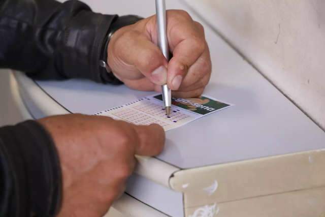 Com 13 apostas vencedoras, campo-grandense fatura mais de R$ 128 mil na Quina
