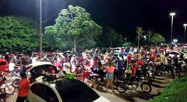 Som alto, manobras e nada de m&aacute;scara: &quot;muvuca&quot; tomou conta da Afonso Pena 