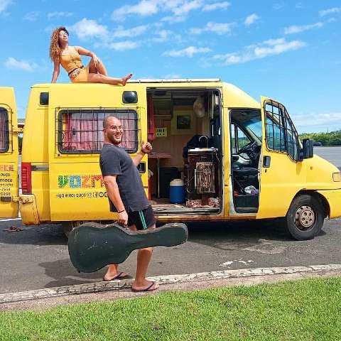 Casal de MS vive o sonho de viajar o Brasil levando a arte do forró