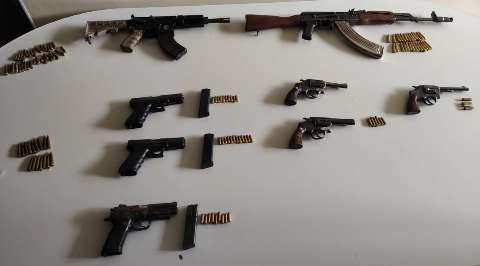 Bandidos do PCC usavam fuzis 7,62, pistolas 9 milímetros e revólveres 38