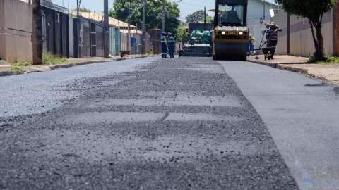 Em nova etapa, ruas de 13 bairros da Capital receberão asfaltos 