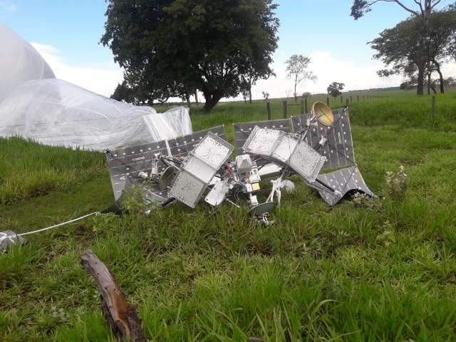 Pela 2&ordf; vez em menos de uma semana, &quot;bal&atilde;o sat&eacute;lite&quot; cai em fazenda de MS 