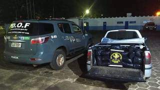 Veículo usado para transporte da droga foi roubado no Paraná (Foto: Divulgação/DOF)