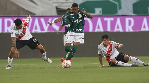 Palmeiras perde para o River Plate, leva sufoco, mas vai à final da Libertadores