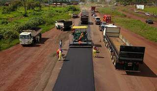Rodovia recebendo as melhorias do pacote de obras. (Foto: Divulgação)