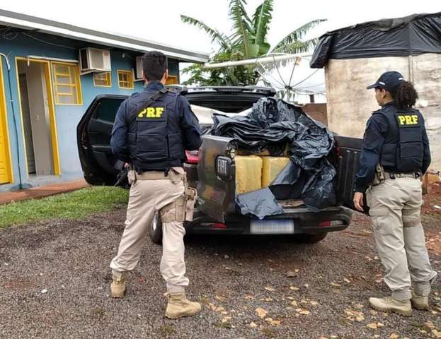 Traficante &eacute; preso com mais de 700 quilos de maconha em p&aacute;tio de hotel