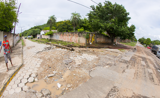 Vários pontos da cidade ficaram danificados com a chuva forte (Foto: divulgação / Prefeitura) 