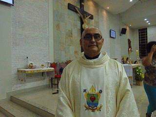 Padre Vilmo Nolasco morreu nesta noite (14). (Foto: Reprodução Facebook/Vinde e Vede)