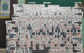 Ve&iacute;culos com 7,6 mil caixas de cigarros s&atilde;o apreendidos em comboio   