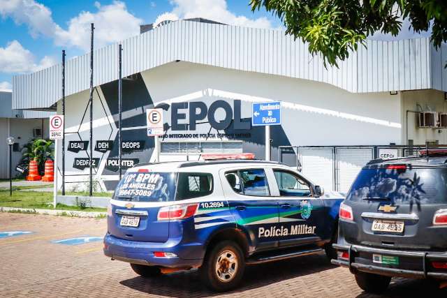 Ladr&atilde;o &eacute; perseguido e espancado ap&oacute;s roubar celular de passageira de &ocirc;nibus