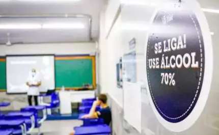 Rede privada pode reabrir com 30% dos alunos