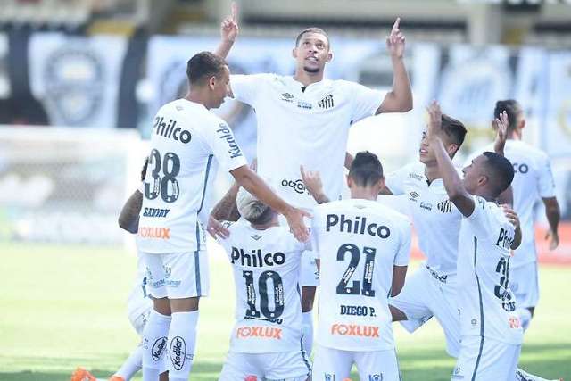 Em dia de Soteldo, Santos mant&eacute;m embalo e ganha apertado do lanterna Botafogo