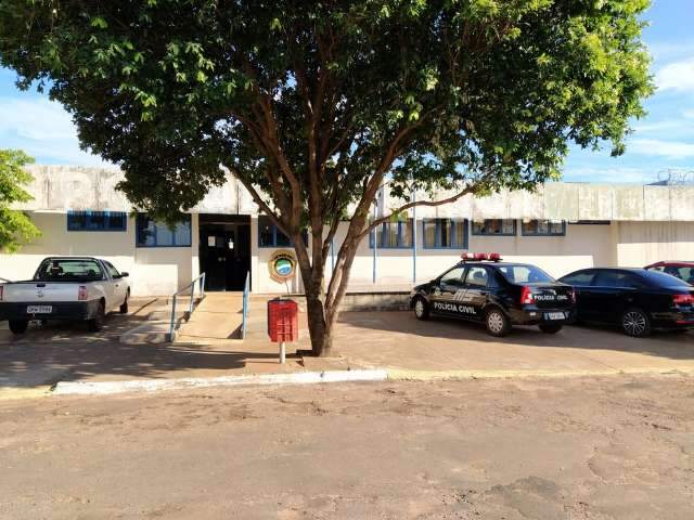 Carro furtado em Goi&aacute;s &eacute; recuperado carregado com maconha